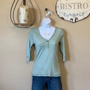 Old Navy V-Neck T-Shirt